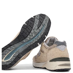"Elevated Essentials Made in UK991V2" Sneakers