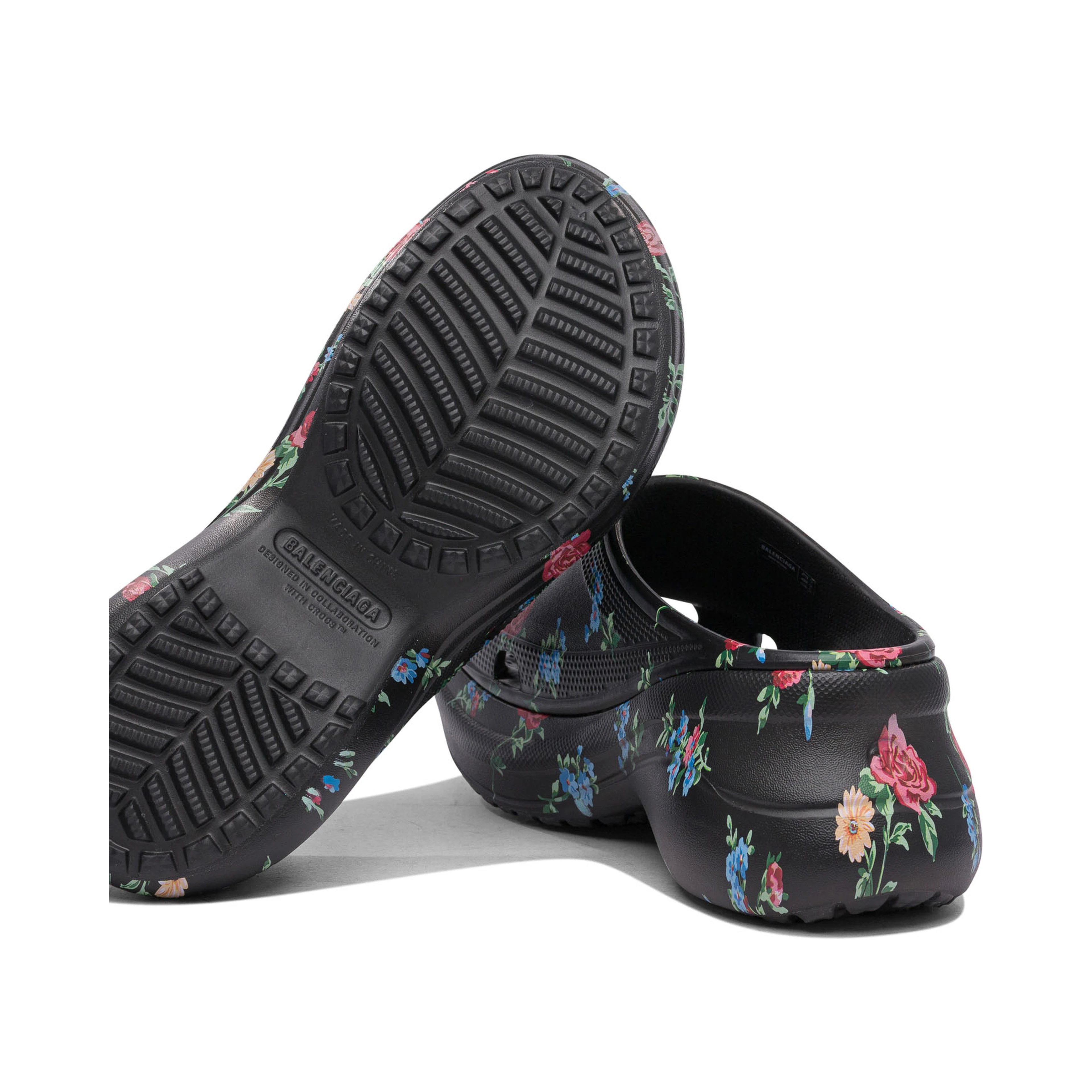 Slide "Pool Crocs™"