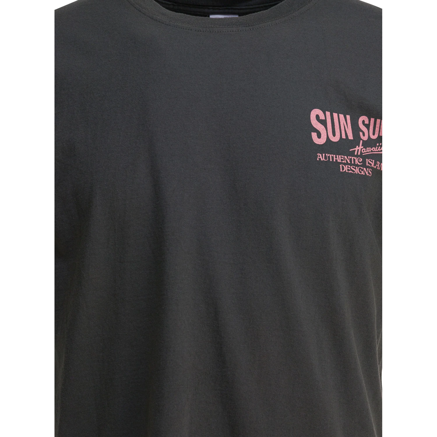 "Hata Dry Goods Store" T-shirt