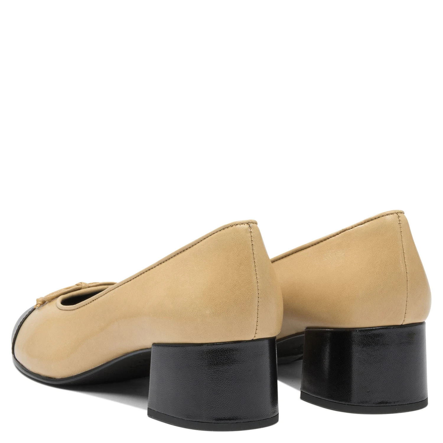 Heeled shoes