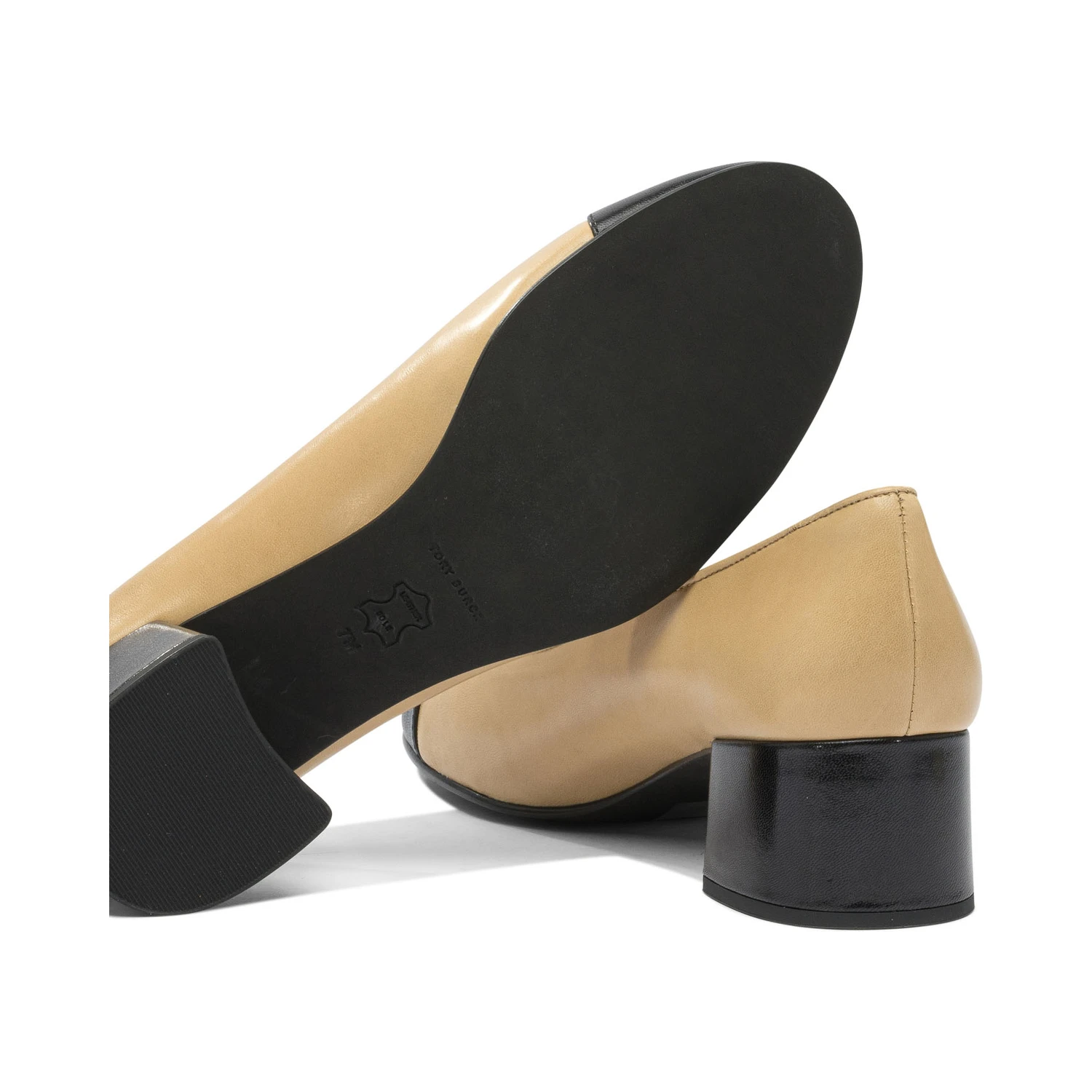 Heeled shoes