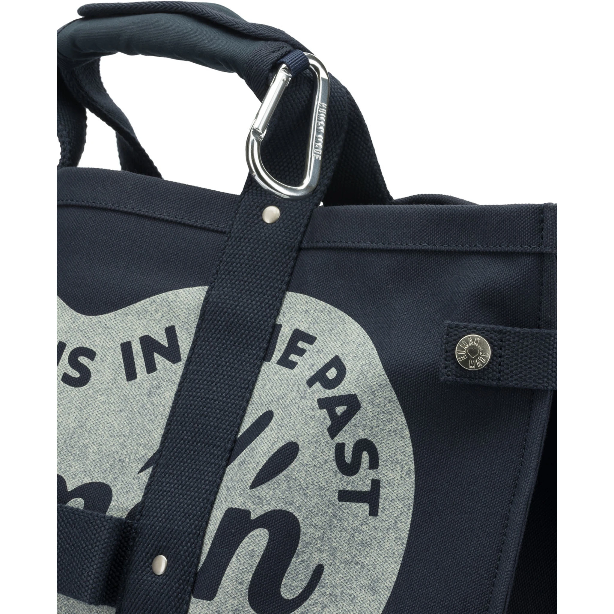 Travel bag with logo