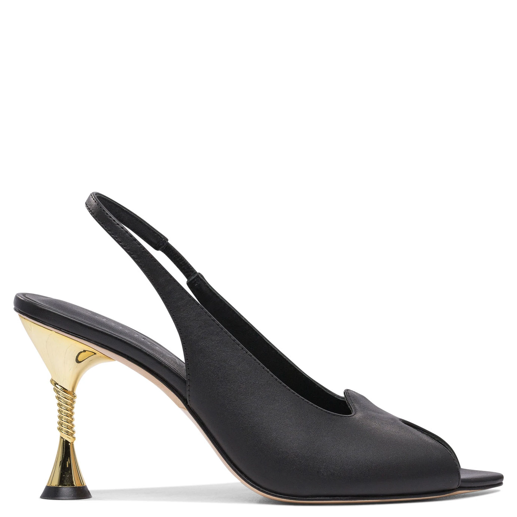Heeled shoes
