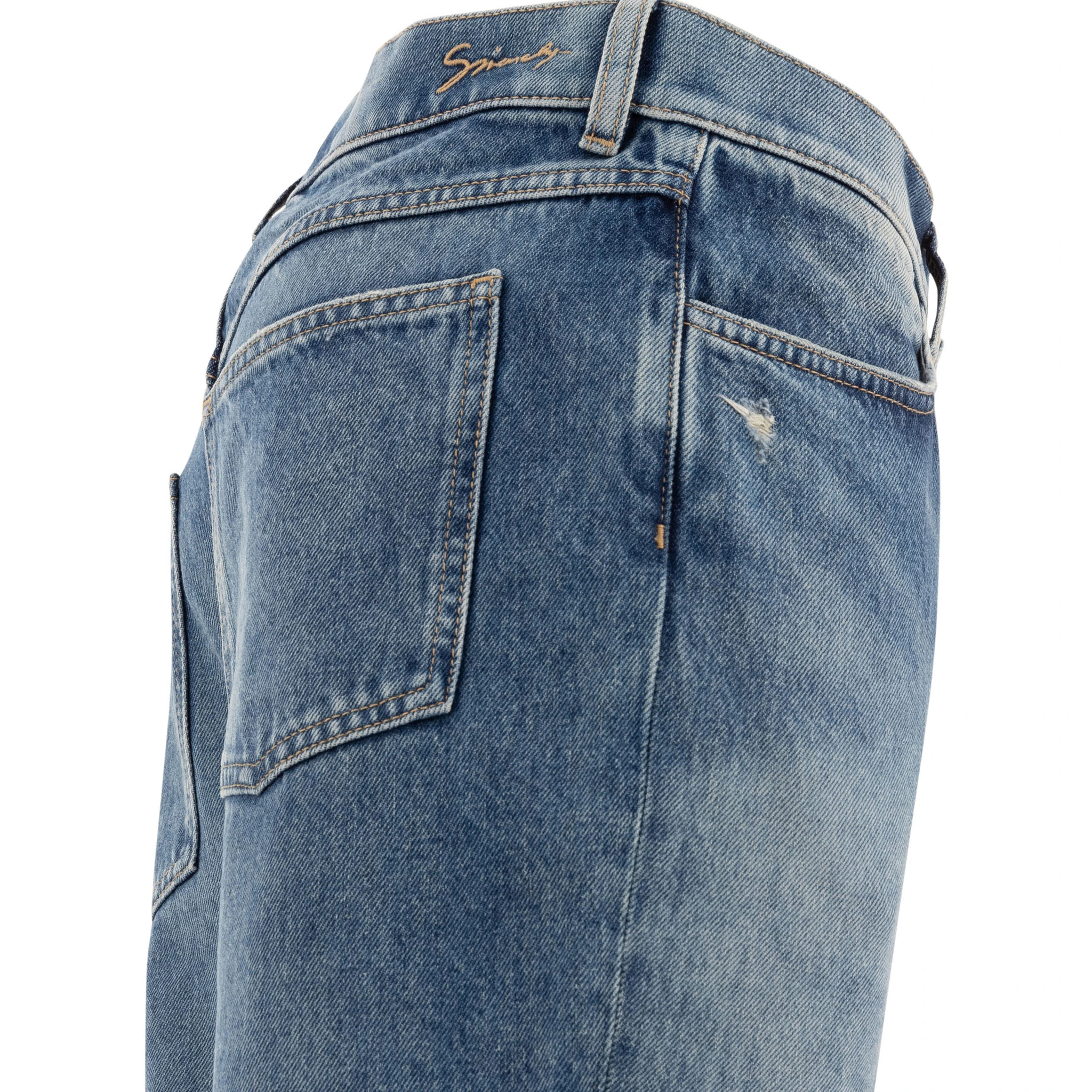 بنطلون جينز بقصة مستقيمة