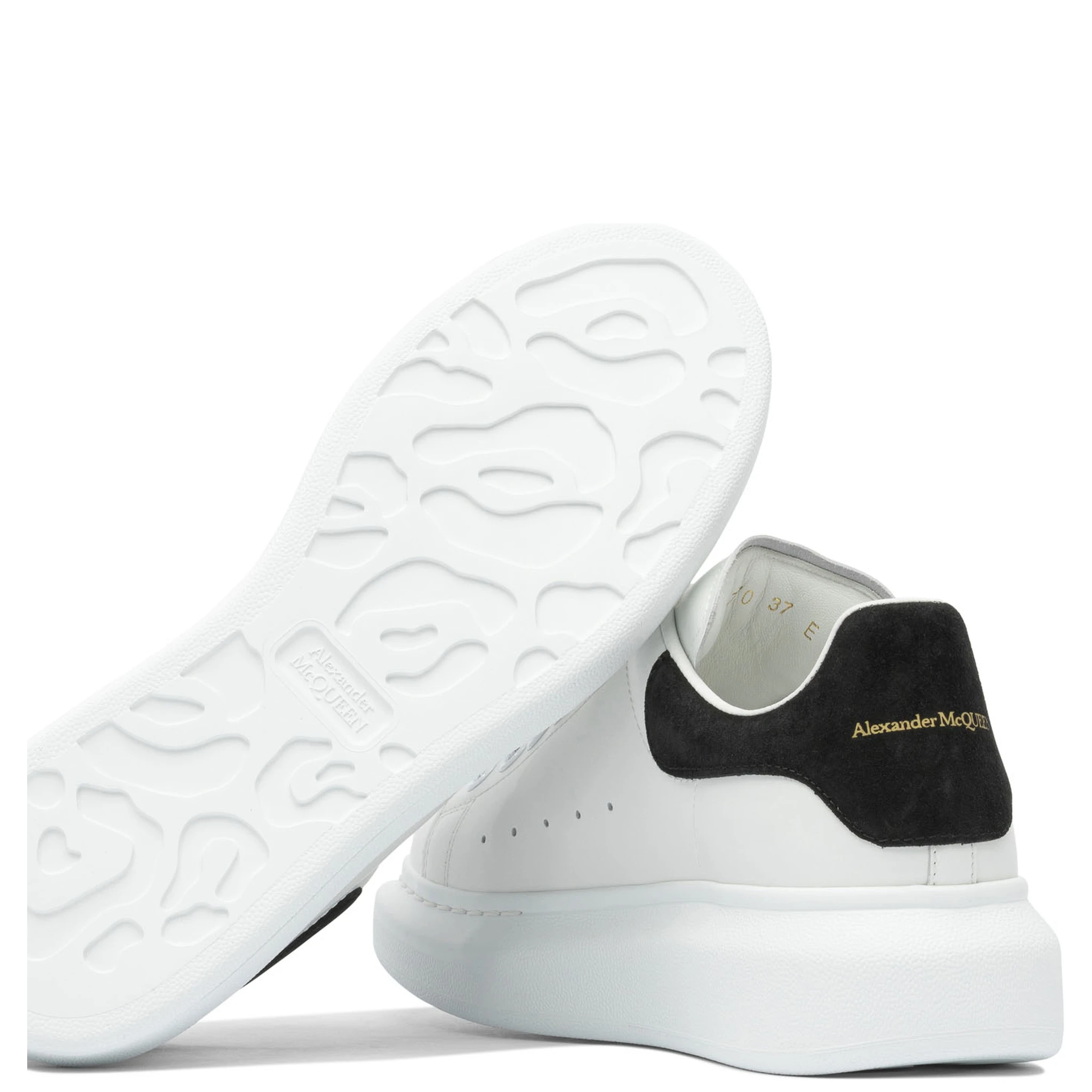 LEATHER UPPER AND RUBBER SOLE SNEAKER