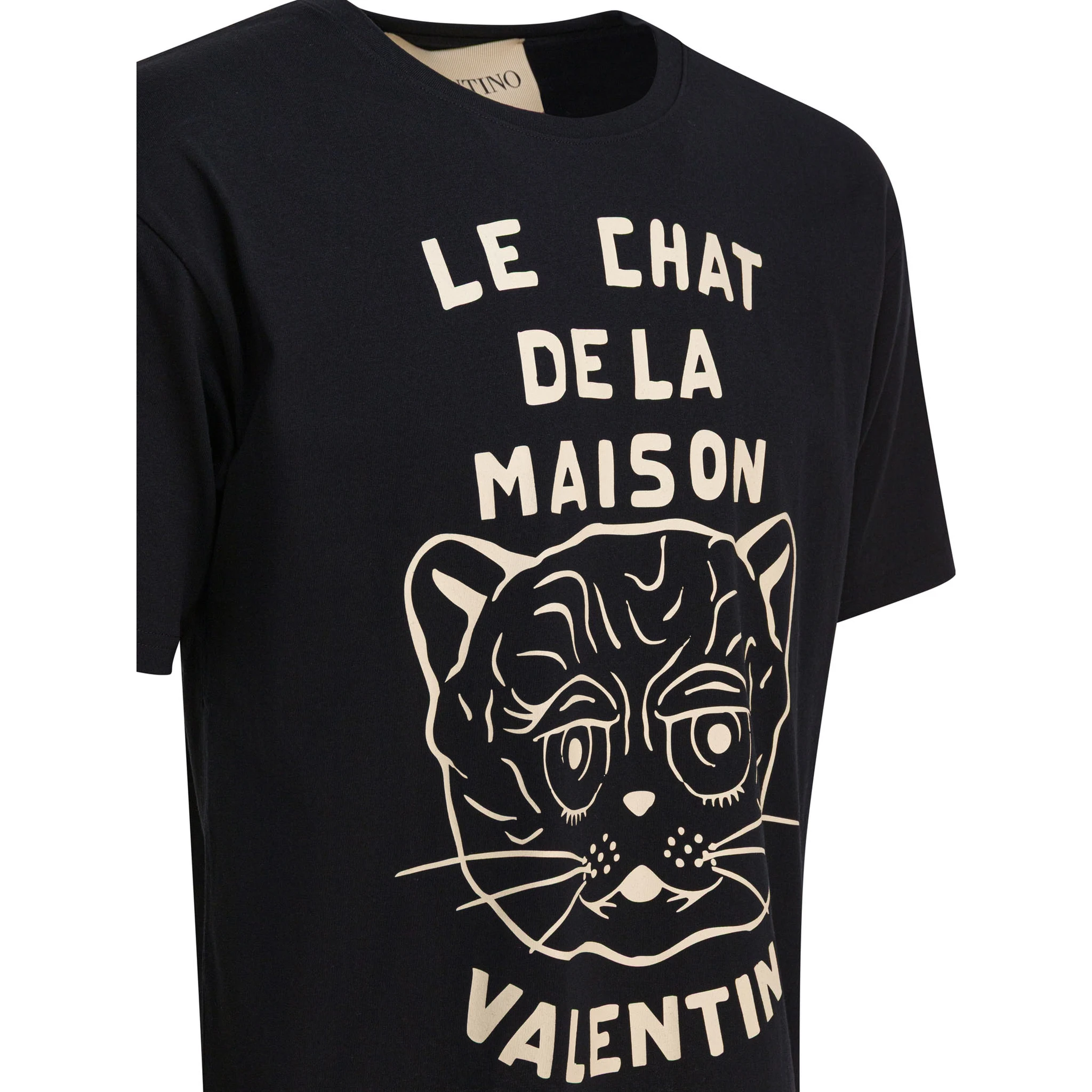 تيشيرت "القط المنزلي"
