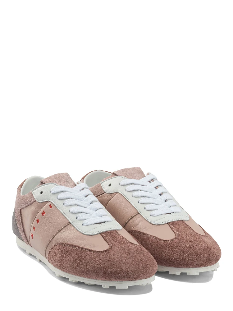 Leather sneaker with logo alternative