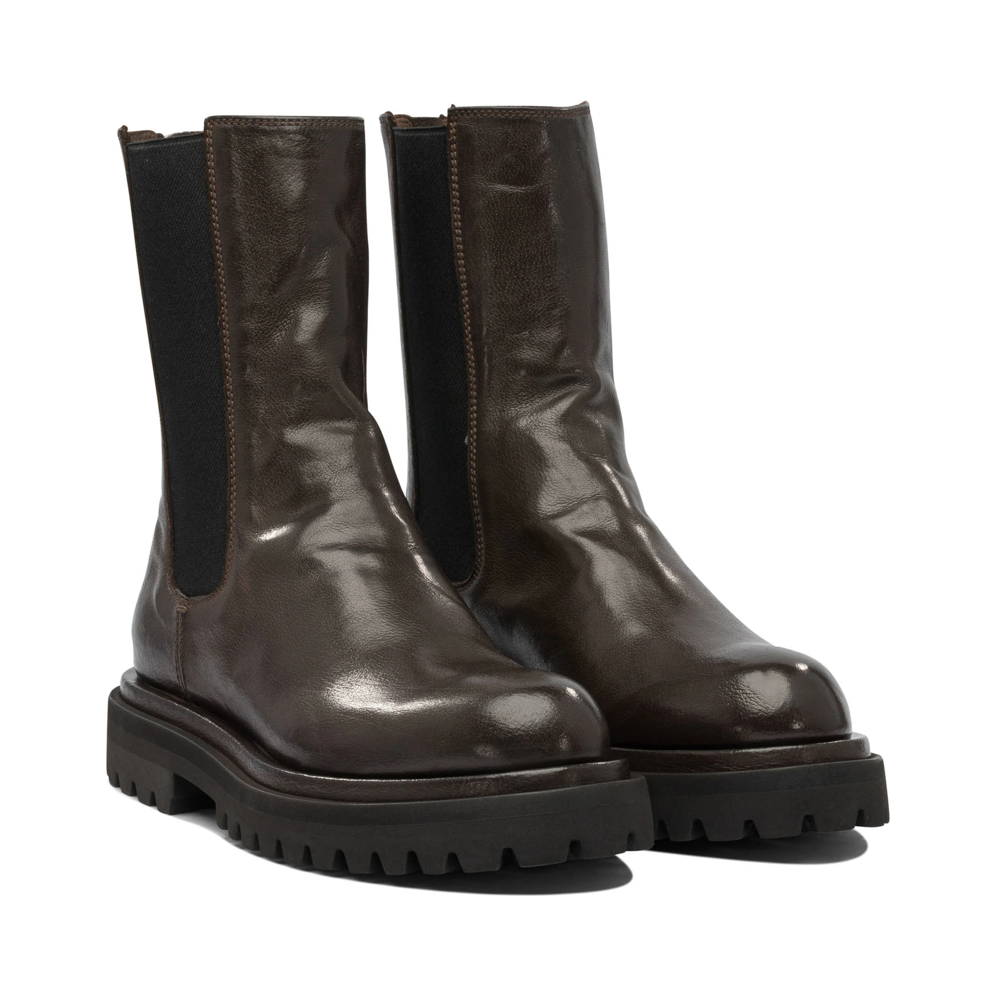 "Wisal DD 122" zippered ankle boots.