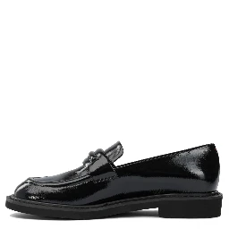 Glossy leather loafers