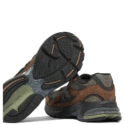 "2010" Sneakers