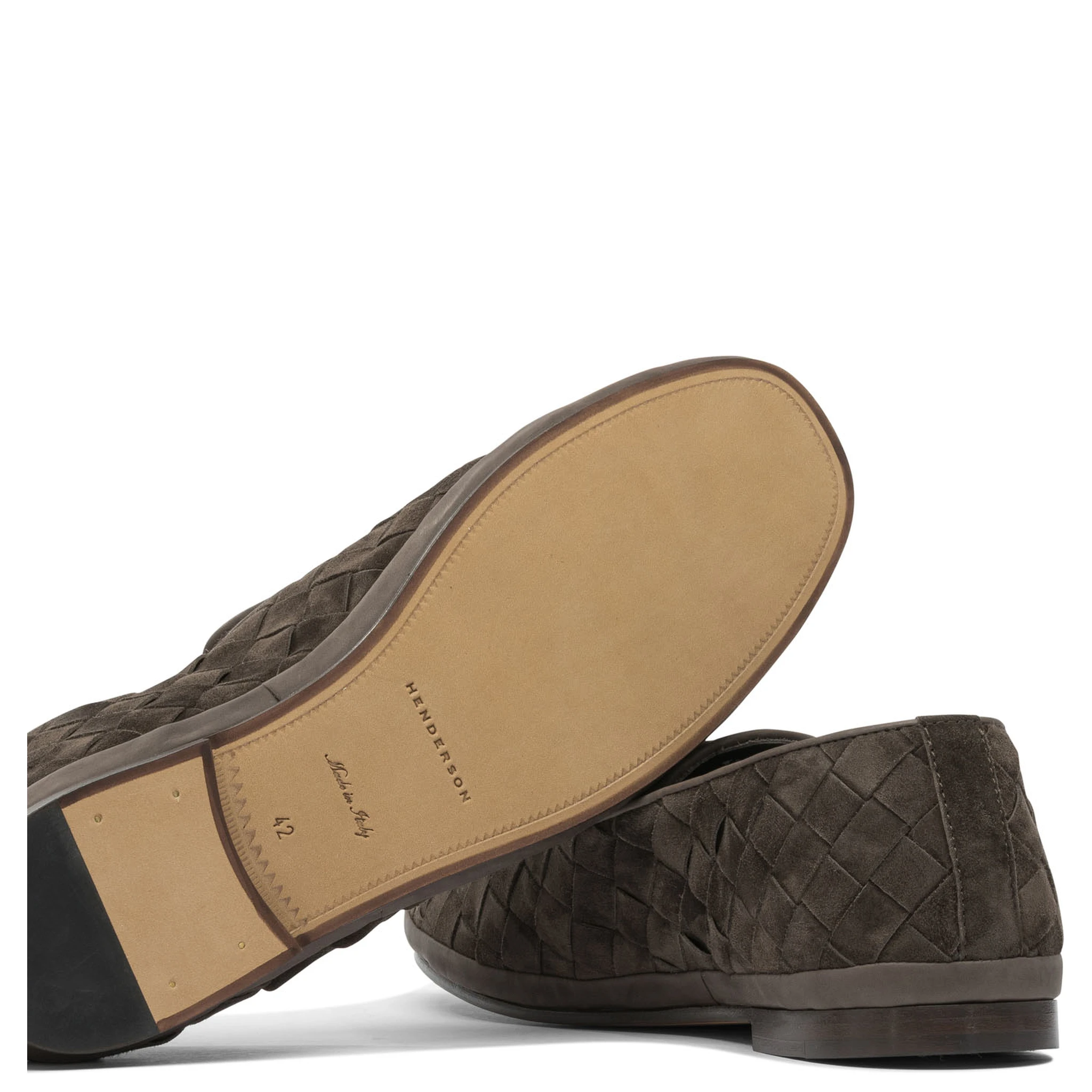 أحذية بدون كعب ونعال