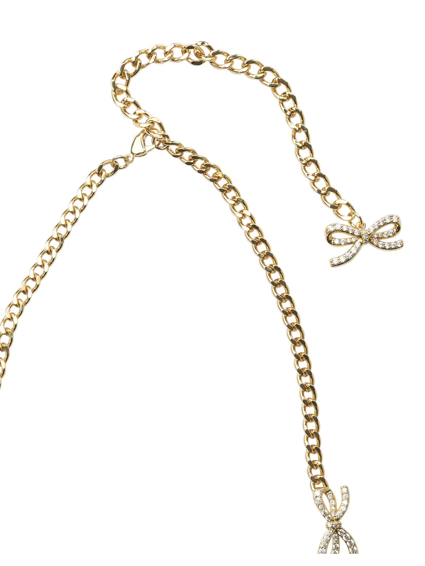 قلادة مزينة بفيونكات مرصعة بالكريستال