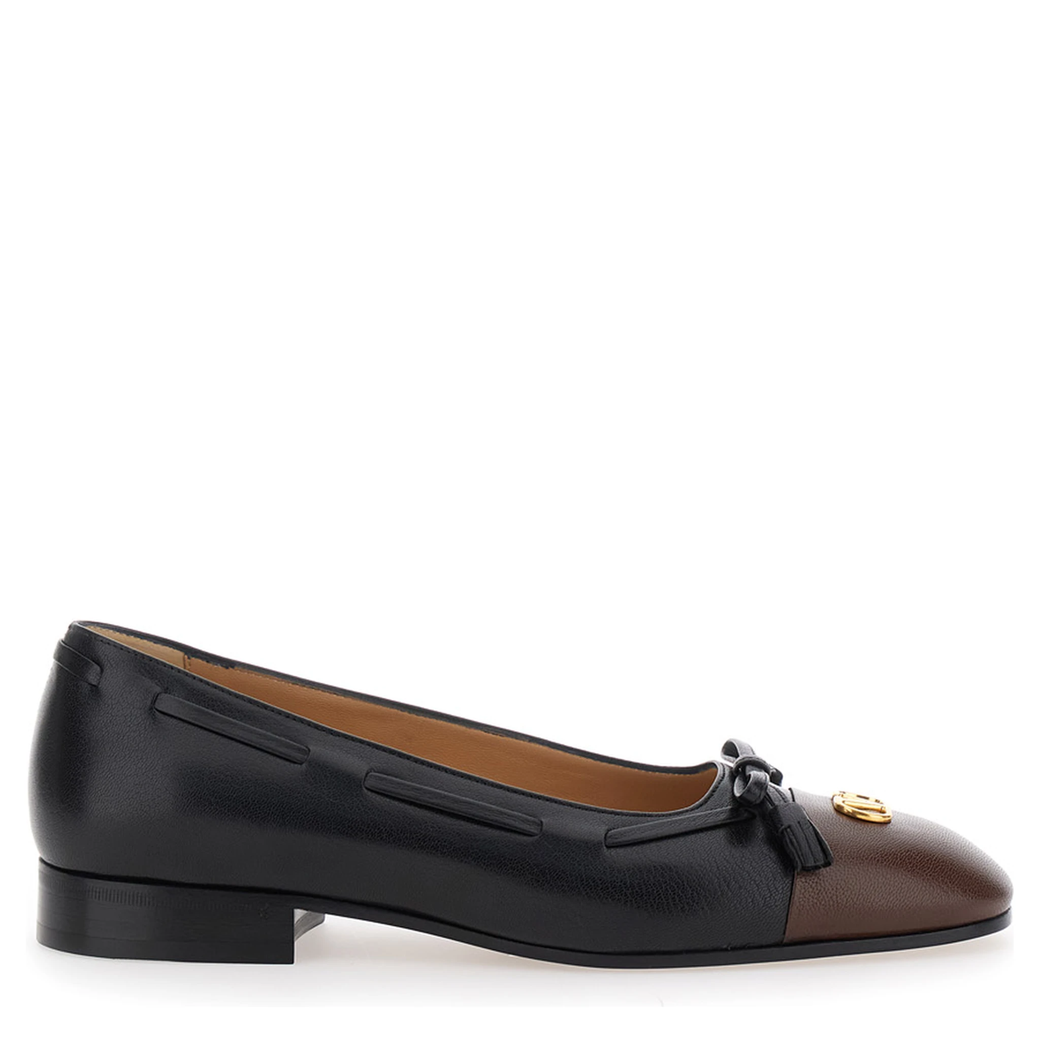 Valet du Roi Black Ballet Shoes with Bow Detail and VLogo Plaque on the Front in Leather Woman
