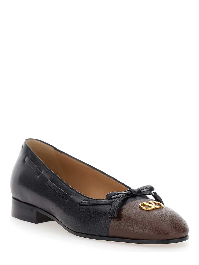 Valet du Roi Black Ballet Shoes with Bow Detail and VLogo Plaque on the Front in Leather Woman