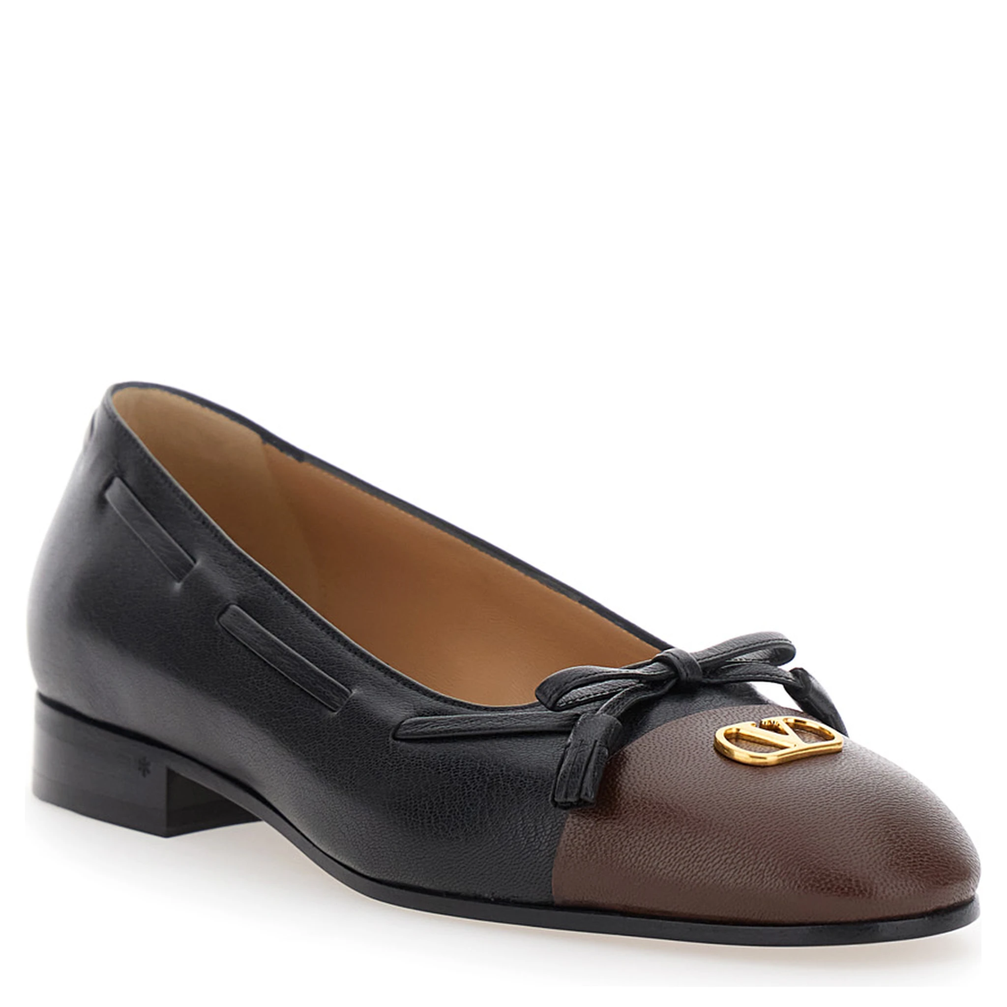 Valet du Roi Black Ballet Shoes with Bow Detail and VLogo Plaque on the Front in Leather Woman