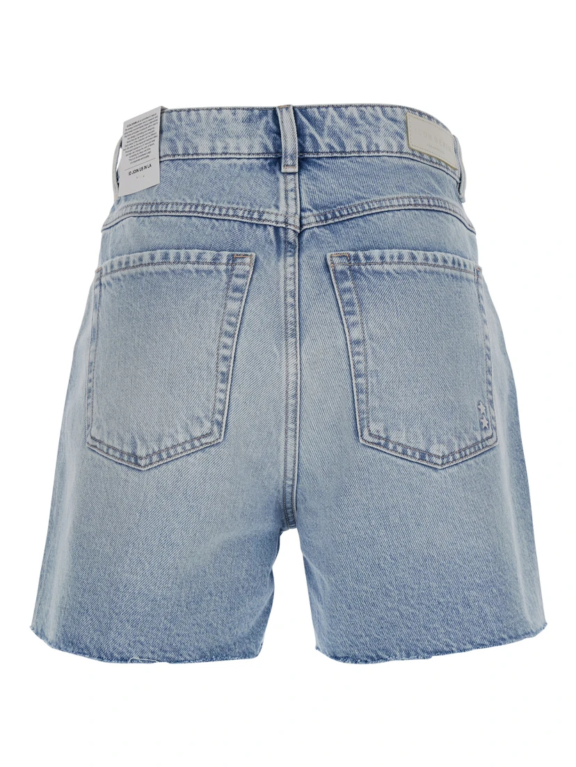 Straight leg jean - medium waist