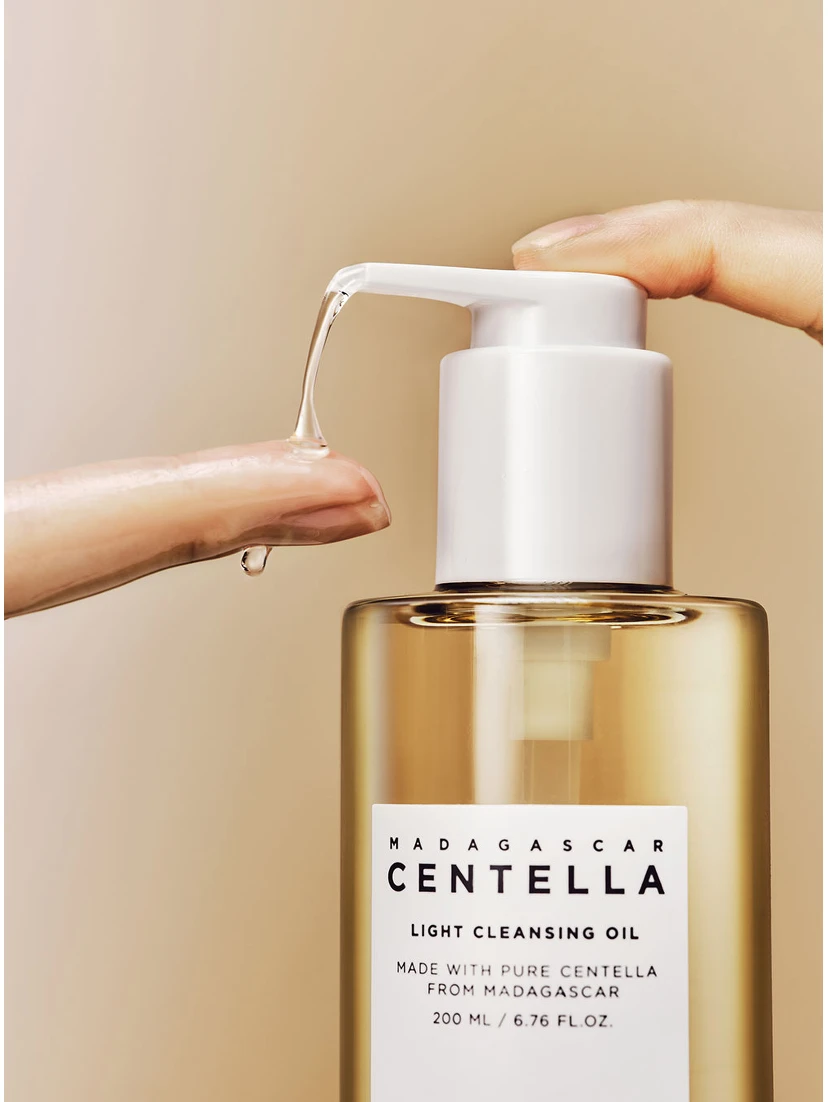 Madagascar Centella Light Cleansing Oil 200ml