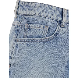 Straight leg jean - medium waist