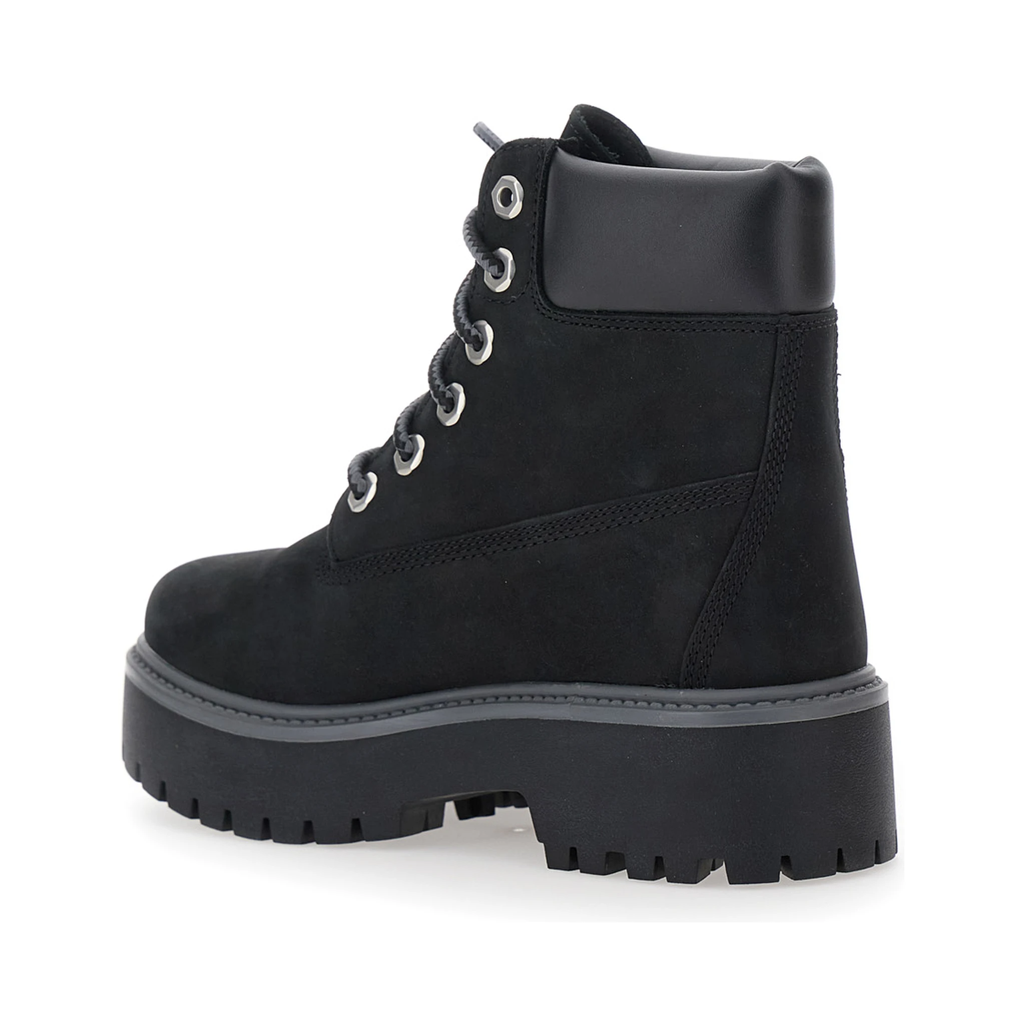 حذاء أسود مقاوم للماء مزين بشعار من الجلد للنساء