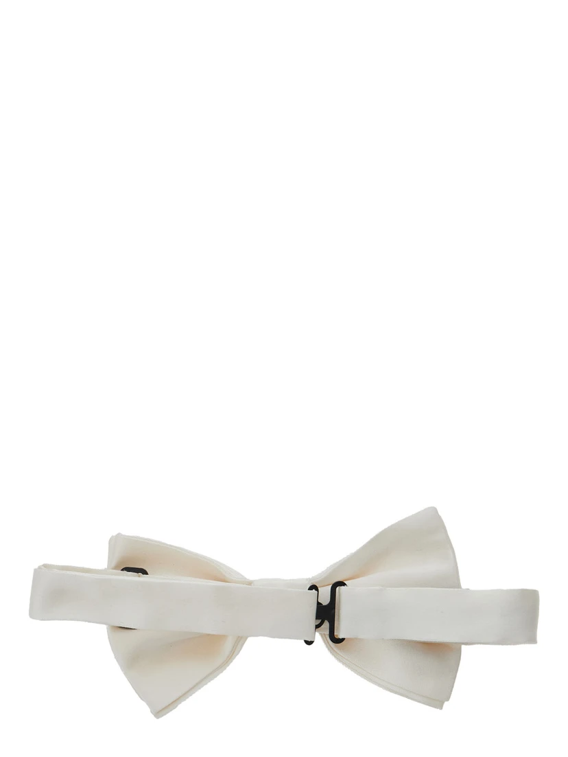 White Bowtie with Rear Hook Closure in Silk Man