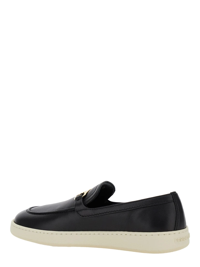 Crio Black Loafers with Logo Plaque in Leather Woman