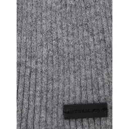 Grye Beanie with Logo Patch in Cashmere Man
