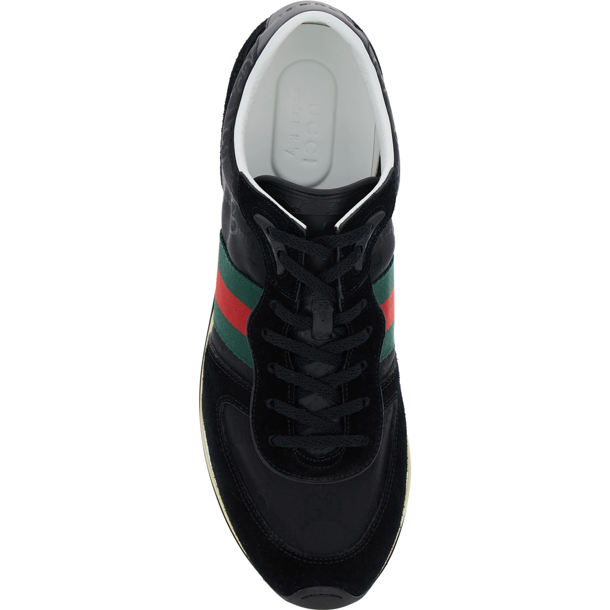 حذاء رياضي أسود منخفض الرقبة بتفاصيل شبكية جانبية من القماش للنساء