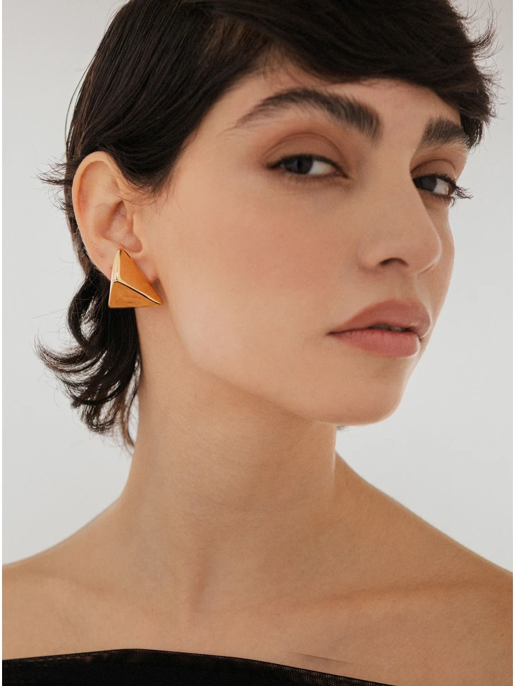 Virtual Metallic Small Earings with Butterfly Clasp Closure and Triangular Shape  in Silver Plated Bronze Woman alternative