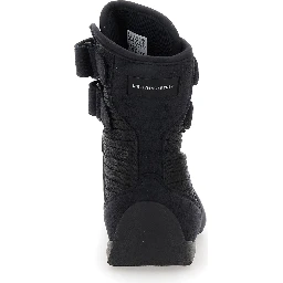 حذاء رياضي أسود من راسانت، مزود بحزام للإغلاق وشعار جانبي، مصنوع من قماش تقني، للنساء