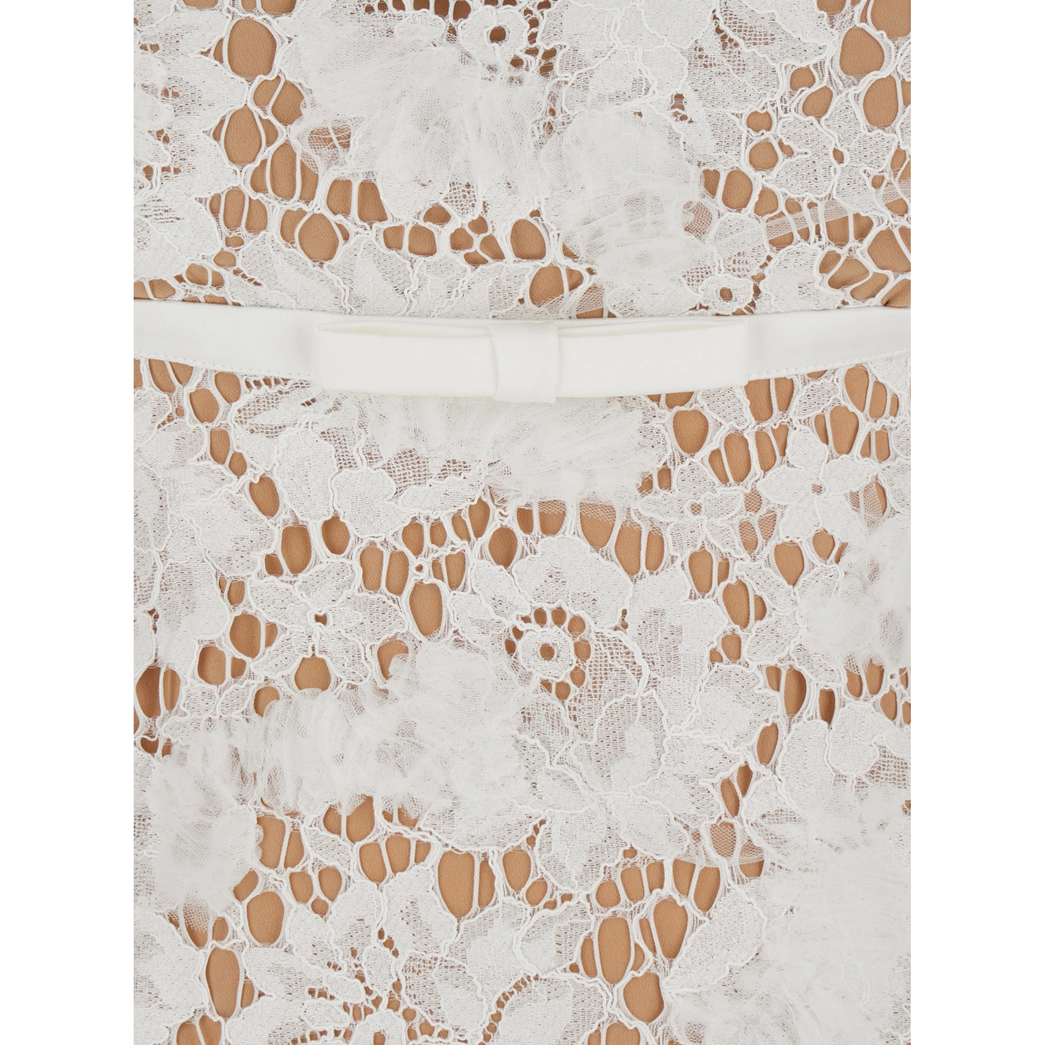 فستان قصير أبيض بدون أكمام بتطريز دانتيل زهري وحافة مزخرفة من مزيج القطن للنساء