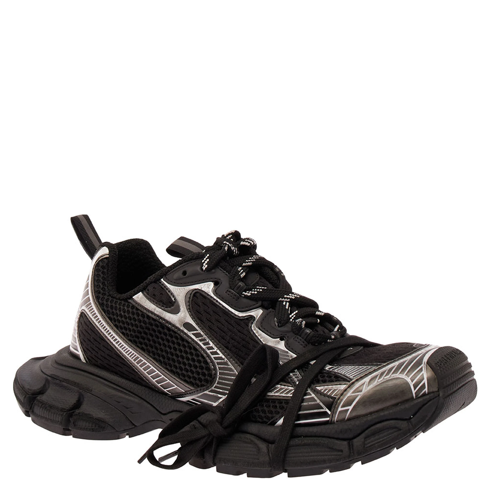 3XL Black Low Top Sneakers with Logo Detail in Tech Fabric Man