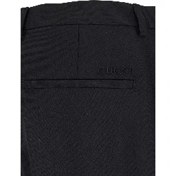 بنطال رجالي أسود مصمم خصيصاً بشعار بنفس اللون من الصوف