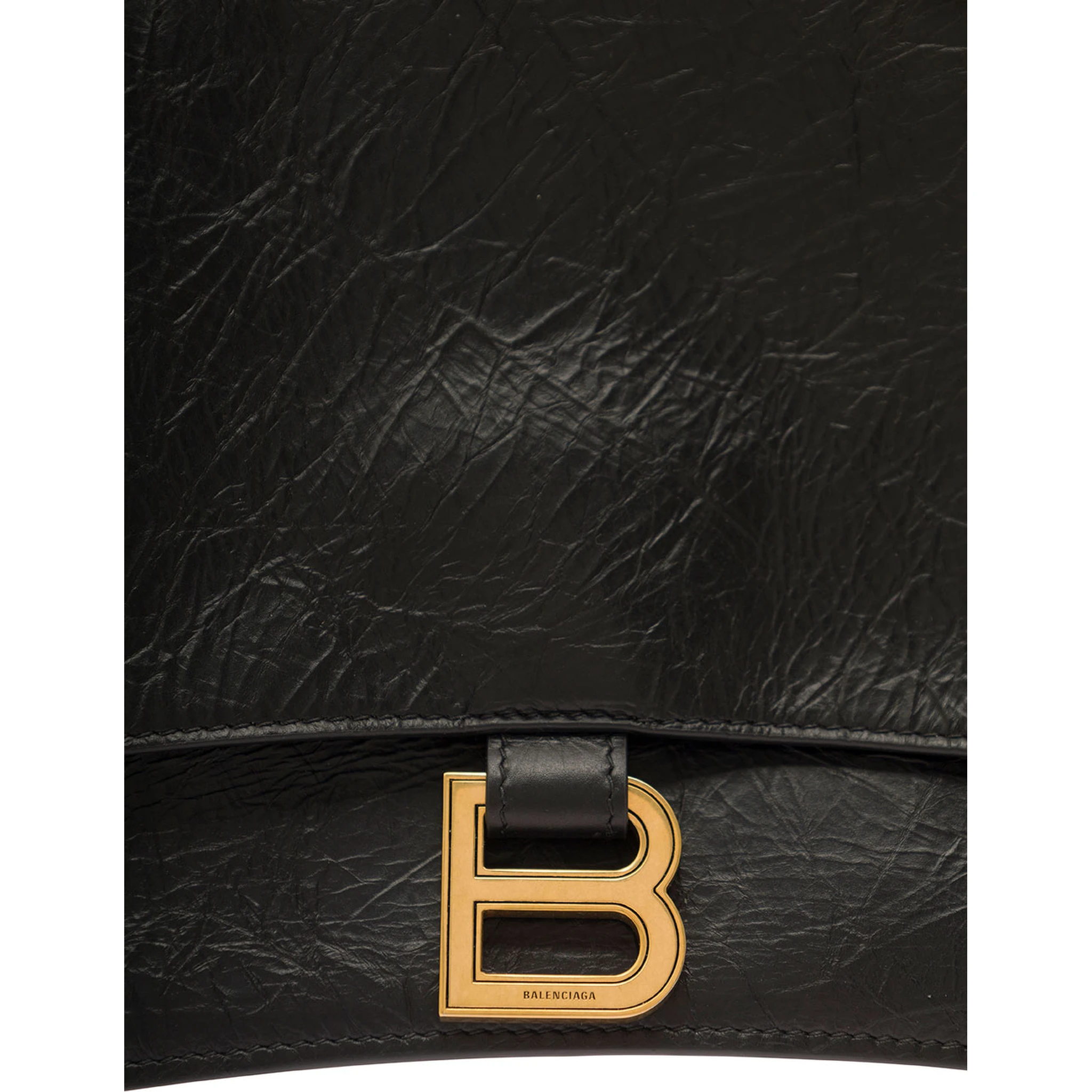 حقيبة كتف متوسطة الحجم من الجلد المدبوغ من ماركة Crus، مزينة بشعار B، للنساء