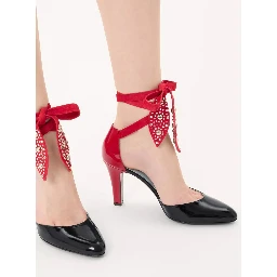 Foliefoliage Black Pumps Bead Embellishment and Color-Block Design in Leather Woman
