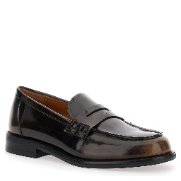 حذاء لين براون سهل الارتداء من الجلد للنساء