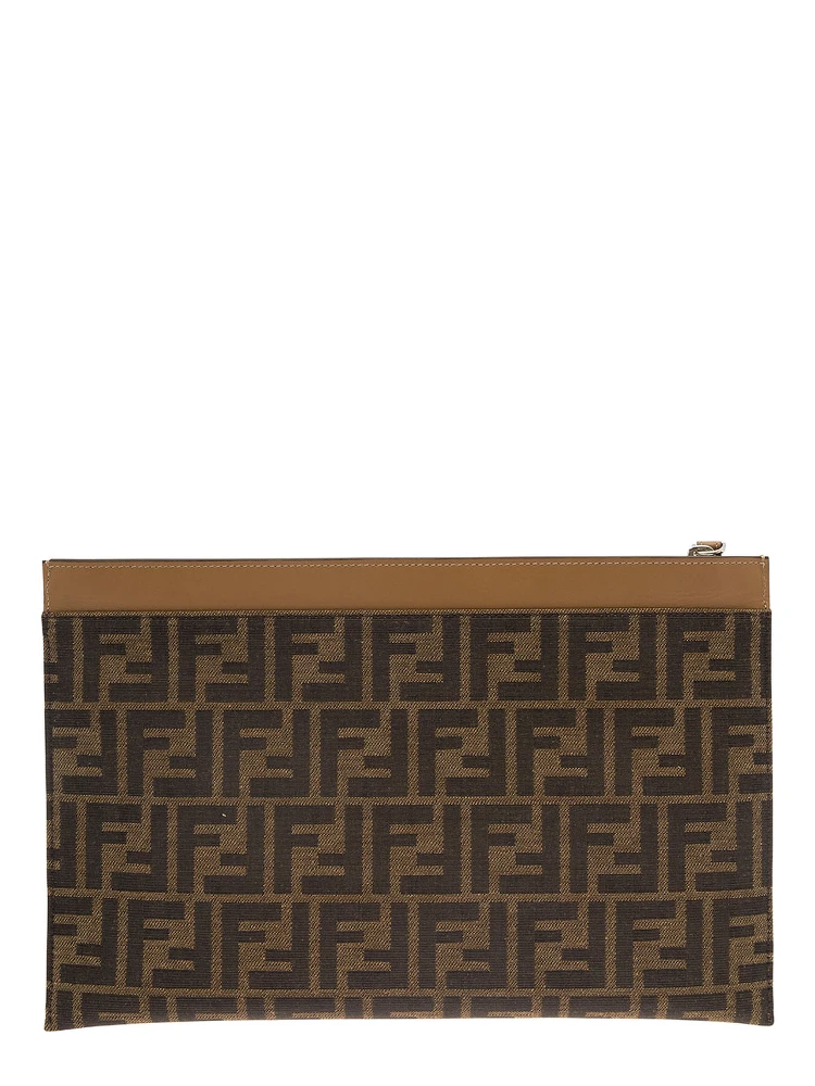 حقيبة يد بنية اللون مزينة بنقش FF كامل من القماش والجلد للرجال