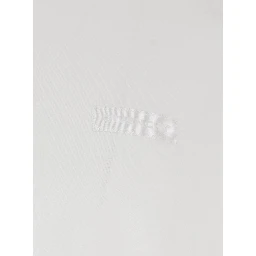 تيشيرت أبيض برقبة دائرية وشعار مطبوع على الجهة الأمامية من القطن الرجالي