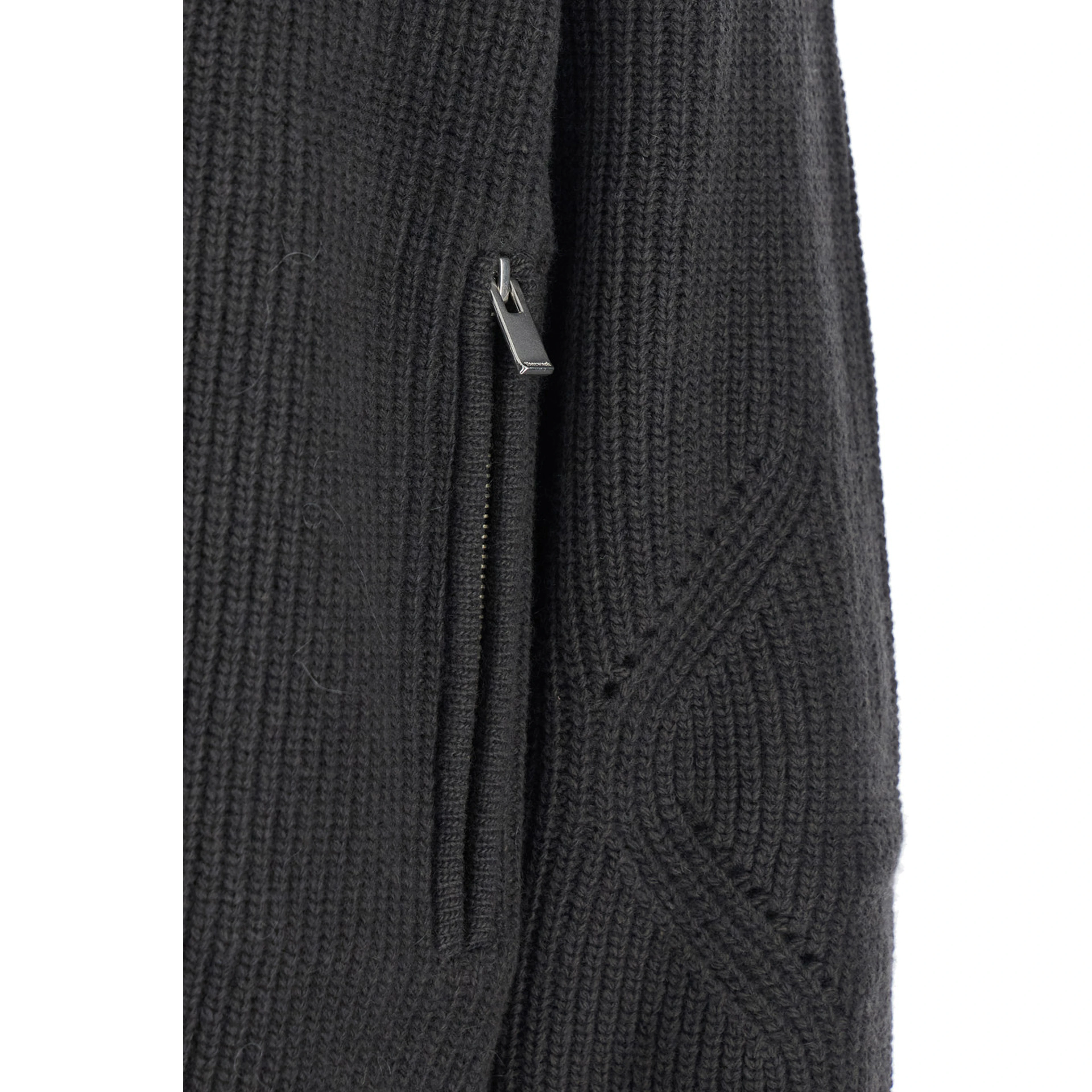Grey Crew Neck Cardigan with Ribbed Design in Wool Man