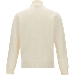 كنزة صوفية بيضاء برقبة عالية وياقة مطوية للرجال