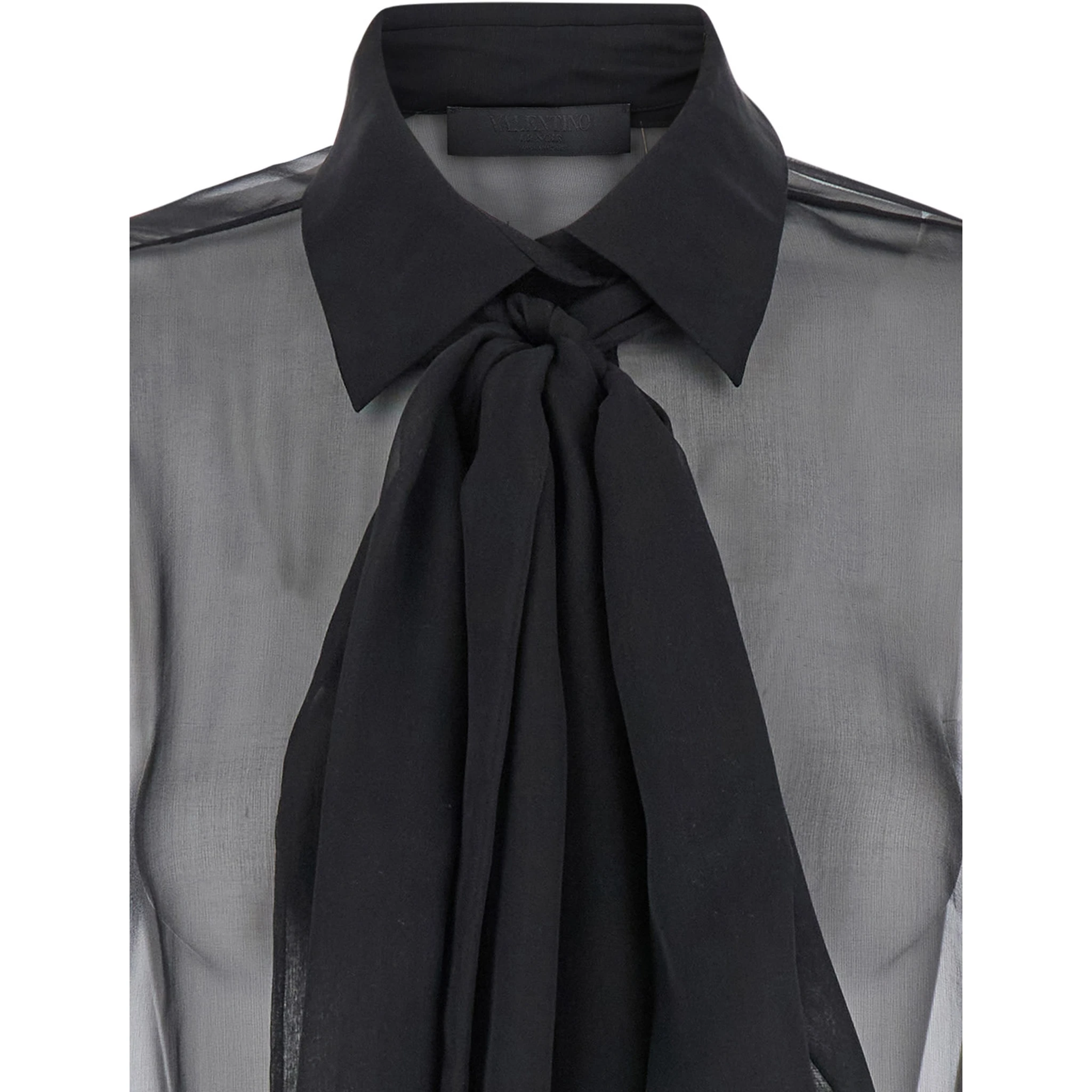 Black Shirt with Classic Collar and Neck Scarf in SIlk Woman