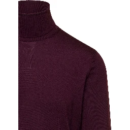 كنزة صوفية بياقة عالية بلون بورغندي وحواف مضلعة من تصميم غاودنزي للرجال