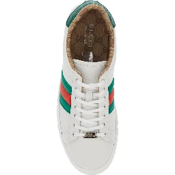 حذاء رياضي أبيض من Ace مزين بتفاصيل شبكية على الجانب وعلامة في الأمام من الجلد الرجالي