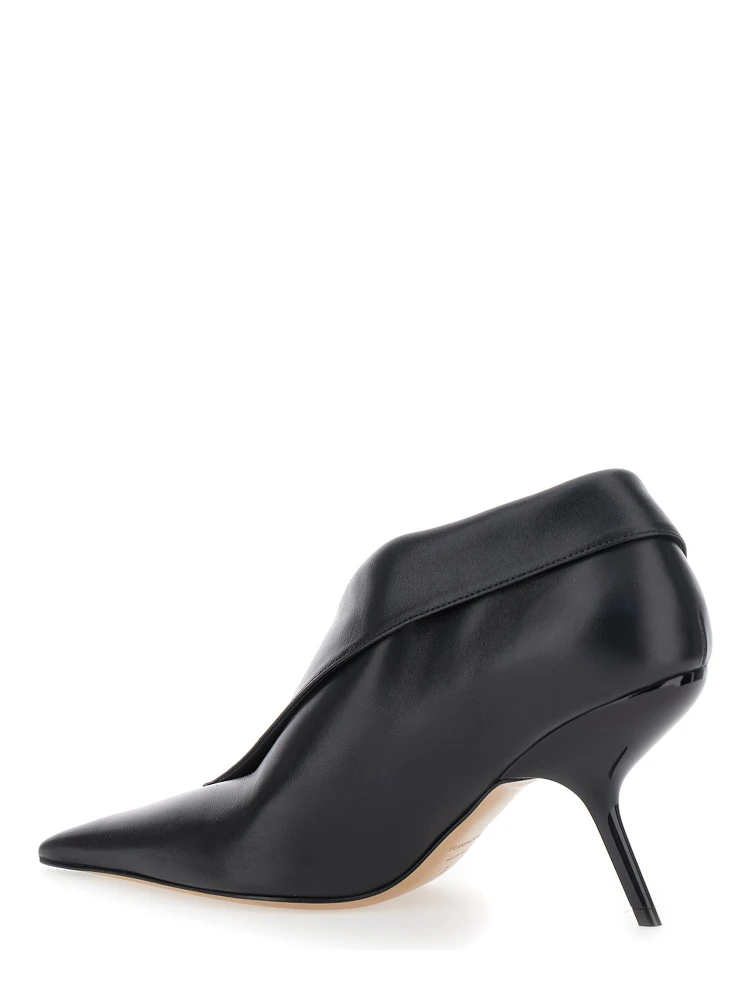 Black Pumps with Pointed Design and Side Opening Detail in Leather Woman alternative
