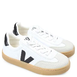 Volley White Low Top Sneakers with Contrasting Heel with Logo Lettering and Logo Detail on the Side in Canvas Boy