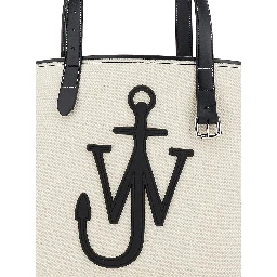 حقيبة تسوق بيضاء بشعار JW في الأمام، مصنوعة من القماش والجلد، للنساء