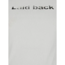 بلوزة بيضاء بدون أكمام بياقة دائرية وطبعة أمامية من قماش تقني للنساء