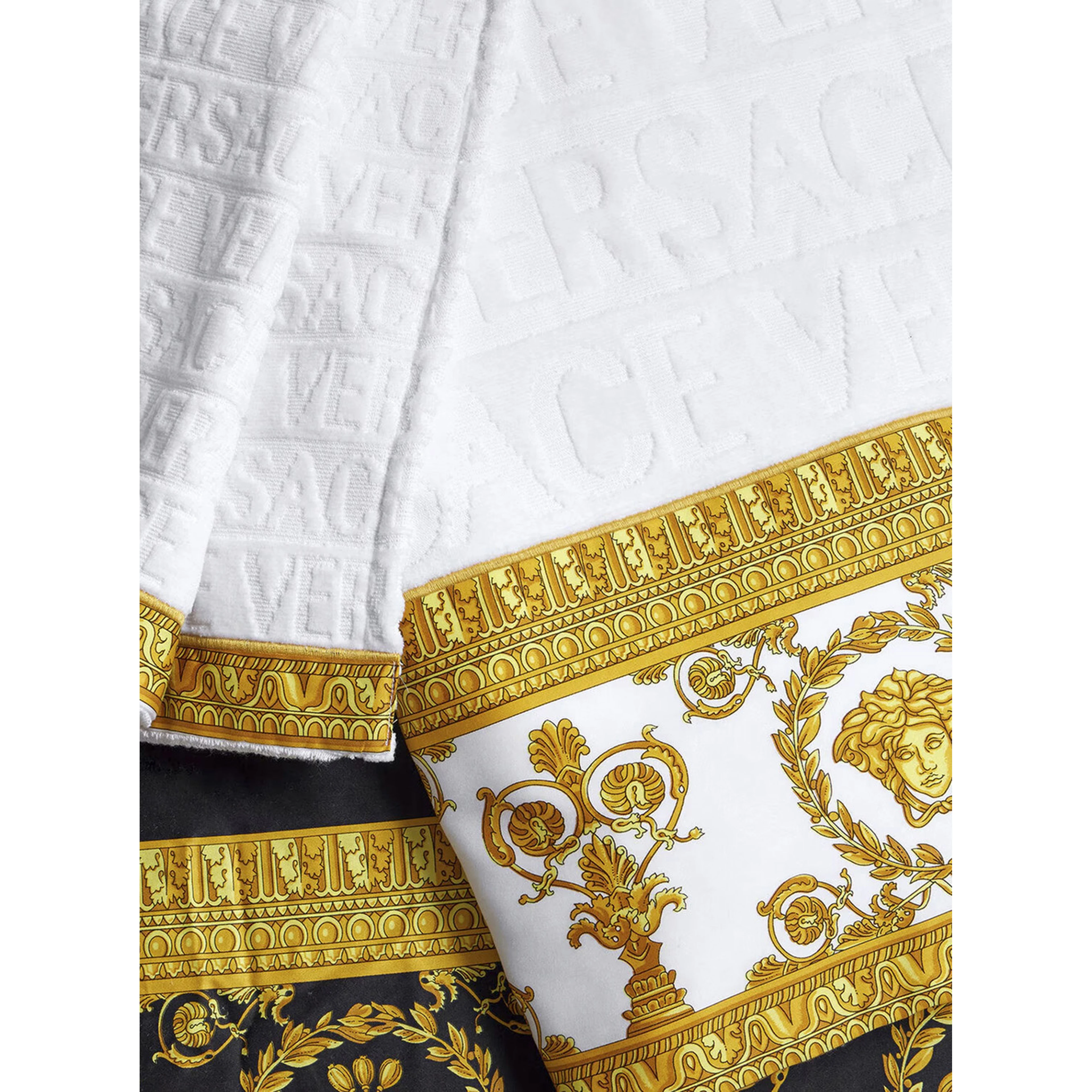 White Towel Set with Barocco Print in Cotton Home