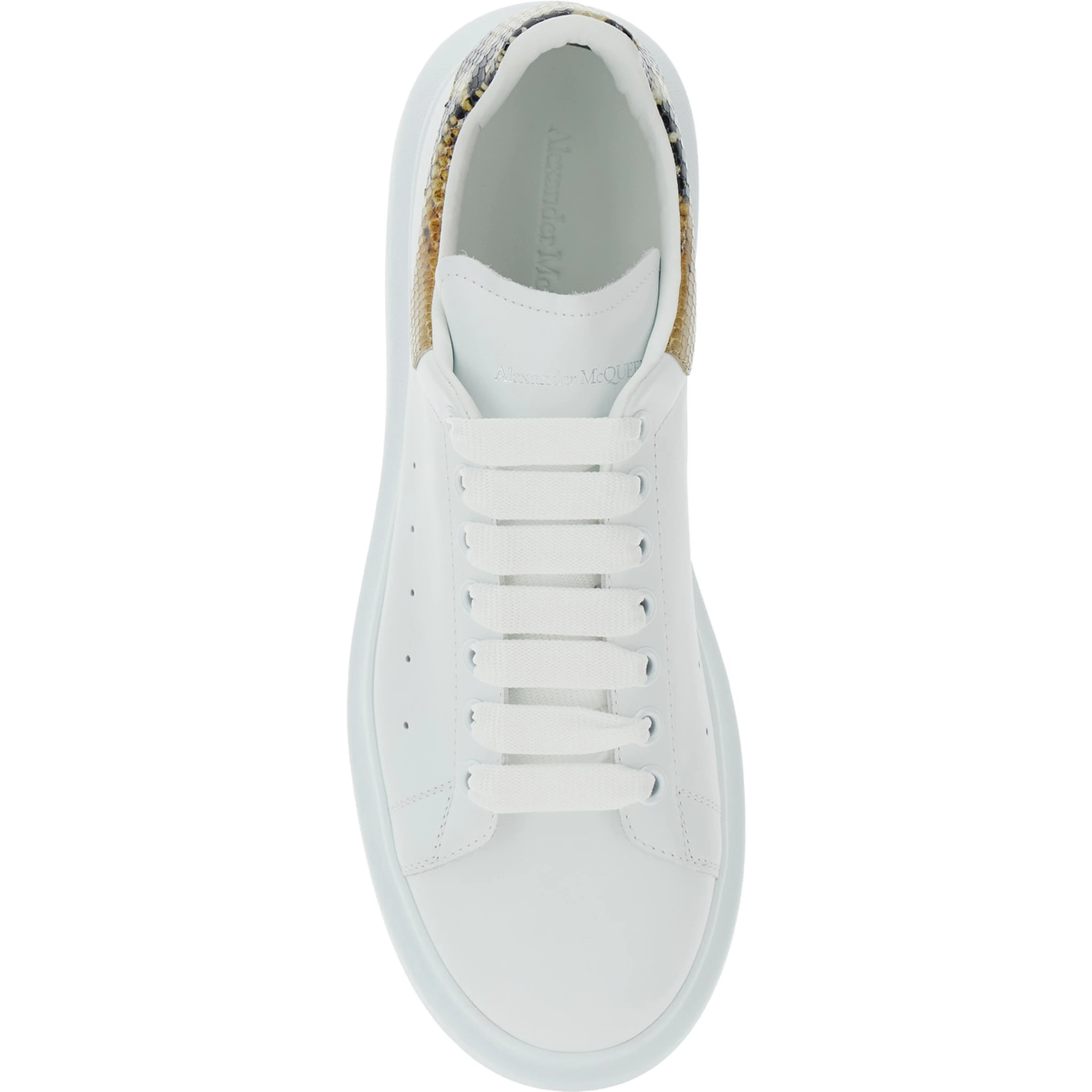 حذاء رياضي أبيض كبير الحجم بنقشة جلد الثعبان على الكعب، مصنوع من الجلد، للرجال