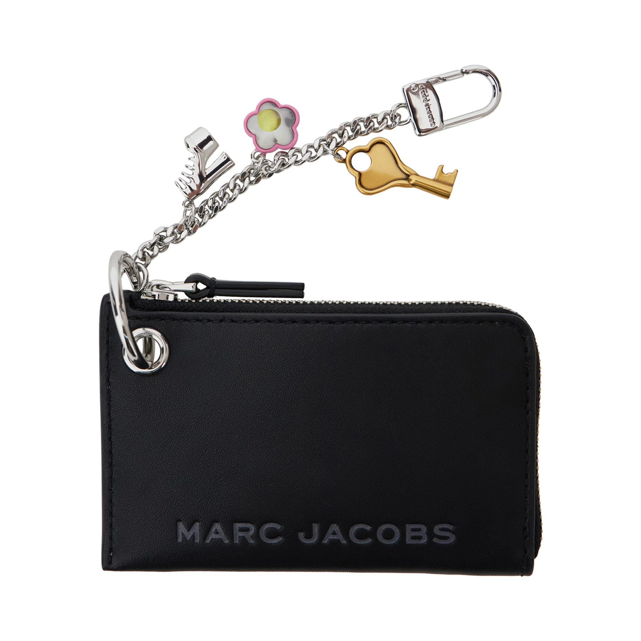 سلسلة مفاتيح سوداء مزينة بشعار مطبوع على الجهة الأمامية وزخارف من الجلد المحبب للنساء