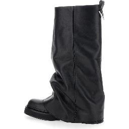 حذاء روبن أسود ذو مقدمة مربعة وشعار في الخلف، مصنوع من الجلد، للنساء